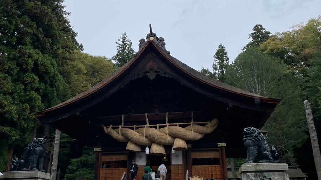 神前式を行った諏訪大社下社秋宮