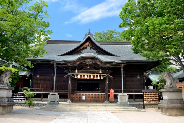 深志神社で御朱印をいただいた後によりたい四柱神社の正面